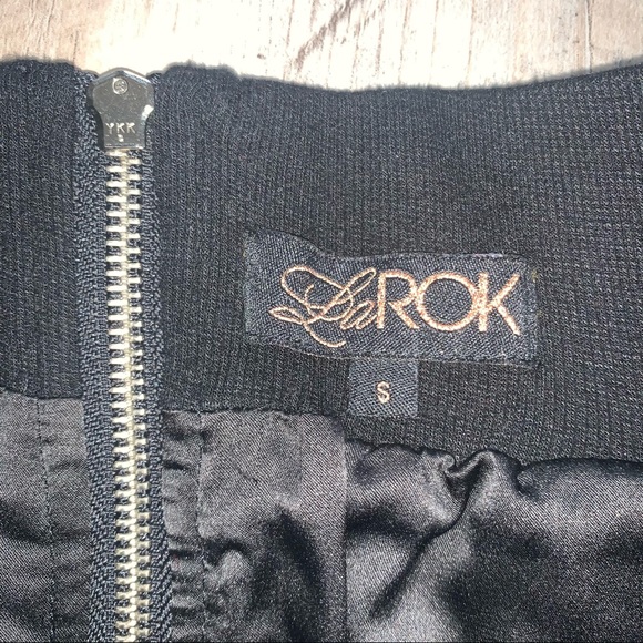 La Rok Houndstooth Skirt - Picture 3 of 8